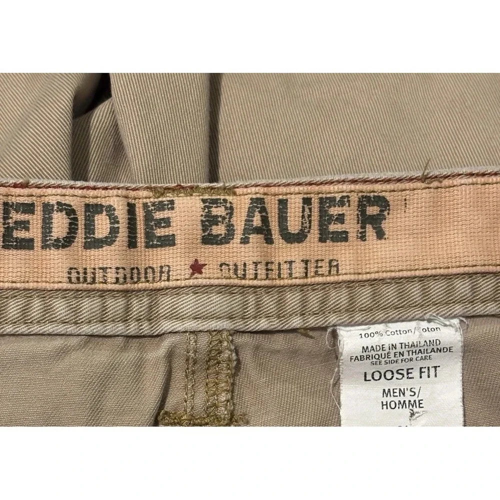Eddie Bauer Mens 33 Cargo Shorts Beige Loose Fit Canvas Outdoor Outfitter Hiking